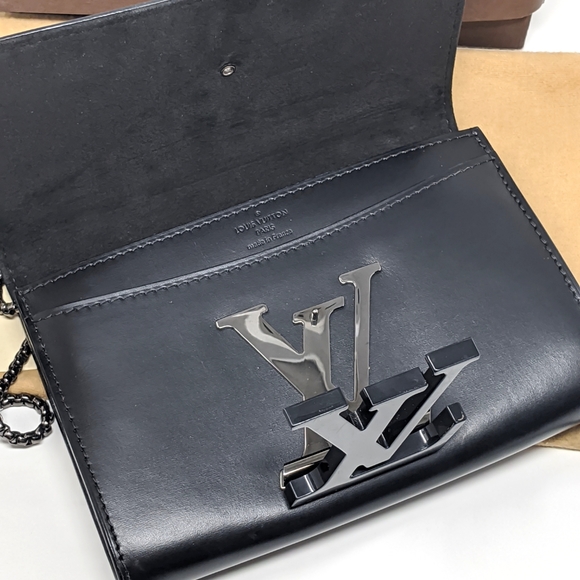 🦄🎉Louis Vuitton Black Clutch Matte Black Hardware Limited Edition! 🦄🎉 - Picture 10 of 16